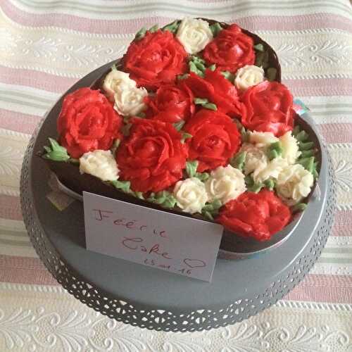 Concours Saint Valentin : le gâteau bouquet de roses de Fatiha, un cake design floral
