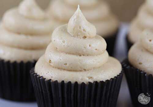 Cupcakes chapeautés au beurre de cacahuète : un délice !