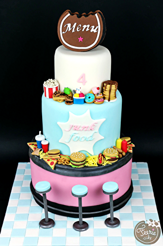 Gâteau anniversaire 4 ans "Junk Food"