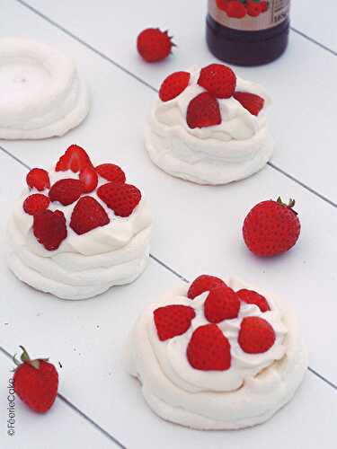 La recette des pavlovas façon tarte aux fraises - Féerie Cake