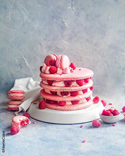 Layer cake macaron framboise chocolat