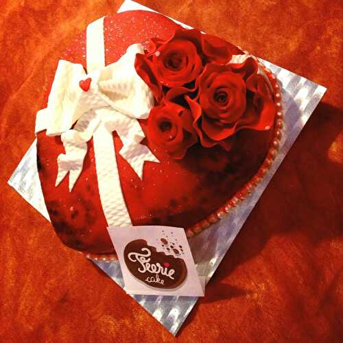 Le gâteau chocolat blanc et praline rose Saint-Valentin de Luciano DM. - Féerie cake