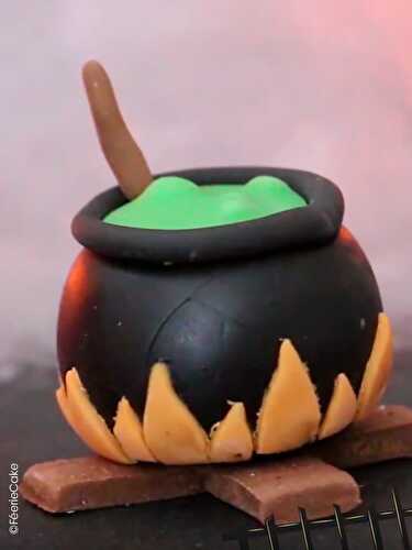 Le modelage du chaudron d'Halloween - Féerie Cake