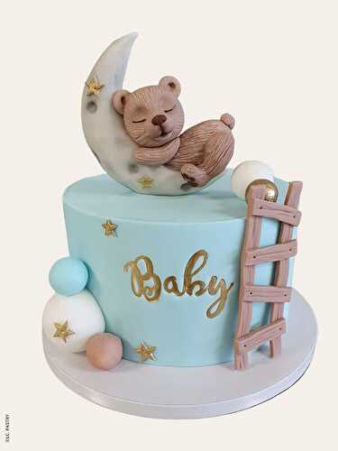 Gâteau baby shower petit Ourson dans la Lune