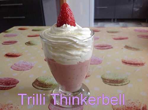 CREMES DESSERTS A LA FRAISE
