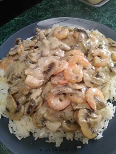 CREVETTES SAUCE A LA CREME, FROMAGE ET CHAMPIGNONS