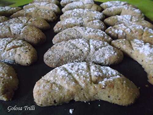 CROISSANTS DE LUNE AU NOISETTES (biscuits)