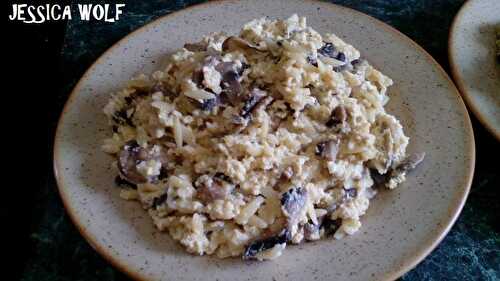 PÂTES AUX OEUFS BROUILLES AUX CHAMPIGNONS ET OIGNONS