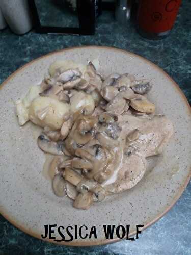 POULET A LA MOUTARDE ET AUX CHAMPIGNONS