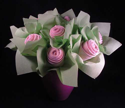 Bouquet de roses en serviettes