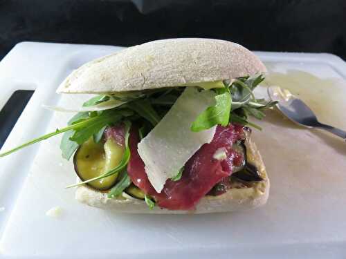 Burger carpaccio aux légumes grillés