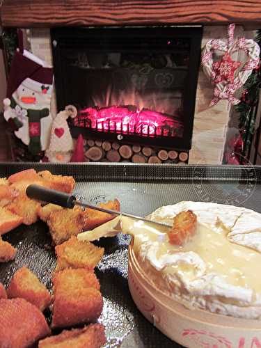 Camembert, croûtons au curry