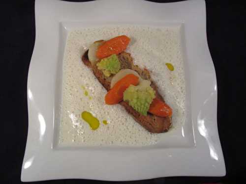 Cappuccino d'oignons doux des Cévennes, toast grillé aux légumes du moment