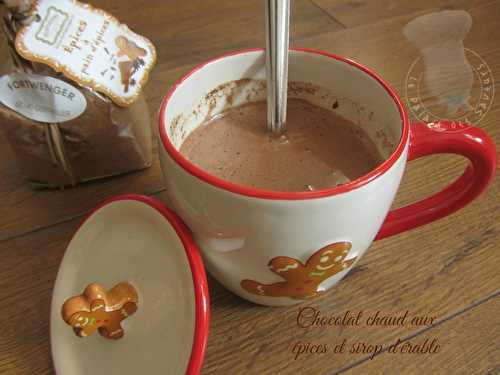 Chocolat chaud aux épices et au sirop d'érable