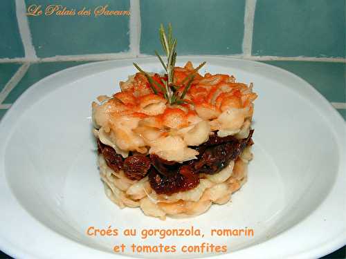 Croés au gorgonzola, romarin et tomates confites