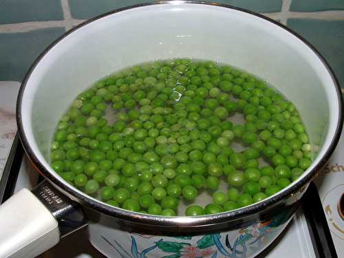 Dos de cabillaud, crème de petits pois et morilles