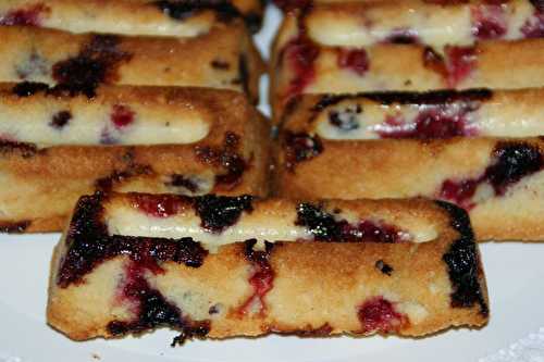 Financiers aux cassis-groseilles