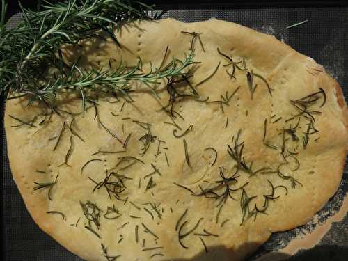 Focaccia à la fleur de sel et au romarin