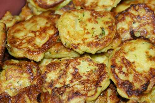 Galettes de pommes de terre, courgette et oignons doux