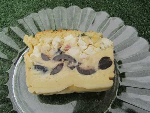Gâteau magique lardons, olives, féta - Le Palais des Saveurs