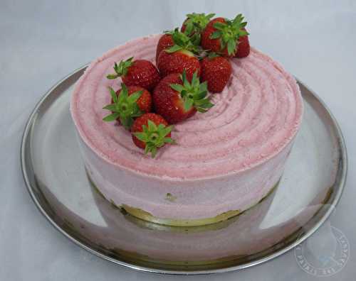 Gâteau mousse à la fraise sans cuisson