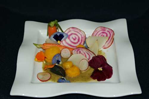 Légumes crus et cuits, fleurs au jus acidulé