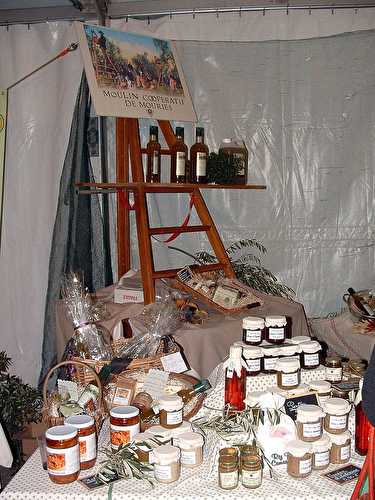 Marché aux huiles d'olive nouvelles A.O.C et produits de terroir