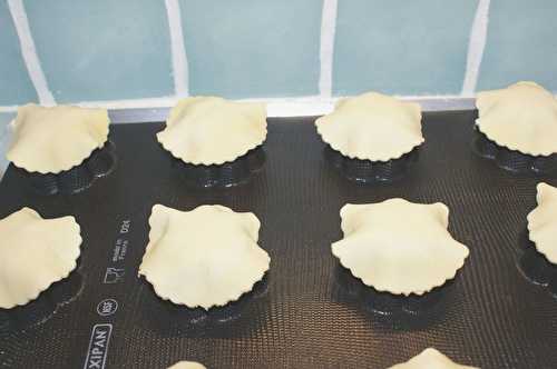 Mini tartelettes oignons doux/ crottins de Chavignol