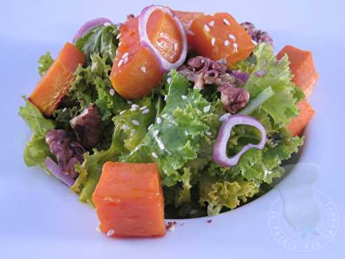 Salade automnale de chou kale à la courge butternut rôtie et aux noix - Le Palais des Saveurs