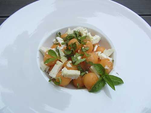 Salade de melon au basilic et à la féta