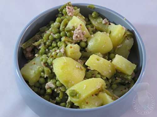 Salade de pommes de terre aux légumes verts et thon