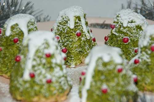 Sapins de Noël enneigés