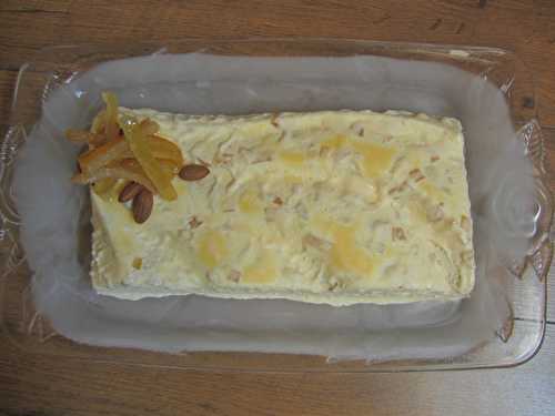 Semifreddo oriental au miel et à la fleur d'oranger