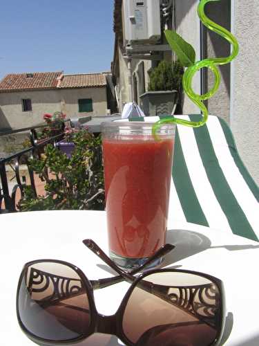 Smoothie pastèque-fraises-basilic