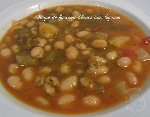 Soupe de haricots blancs aux légumes