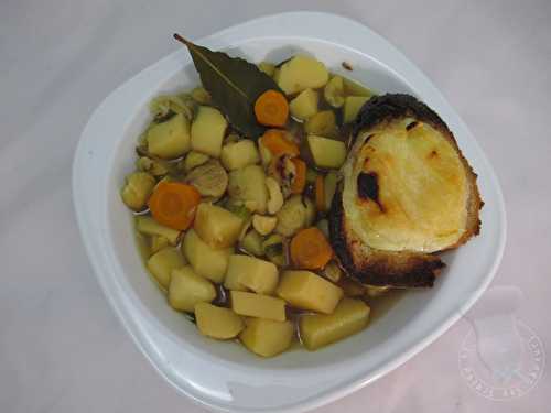 Soupe paysanne aux châtaignes et pélardons