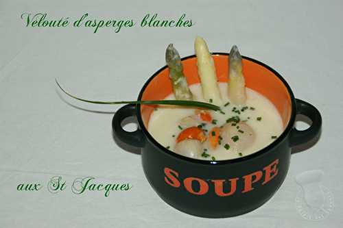 Velouté d'asperges blanches aux St Jacques