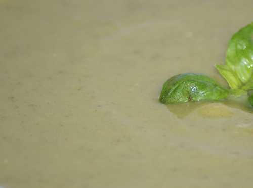 Velouté de brocolis et courgettes au fromage