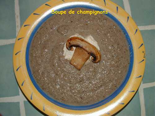 Velouté de champignons et sa quenelle