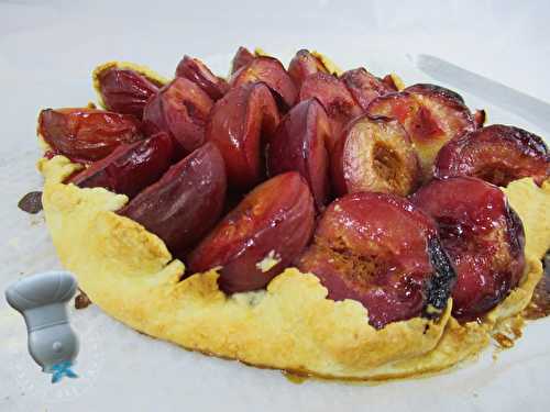 Tarte rustique aux prunes rouges