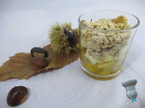 Verrine de compotée de pomme peinette et oignons doux, Pélardon mariné et crumble à la châtaigne