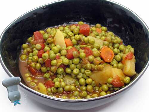 Petits pois, carottes, pommes de terre à la tomate