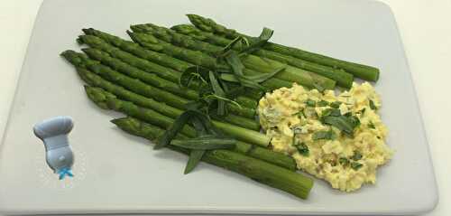 Asperges vertes, sauce cornichon estragon