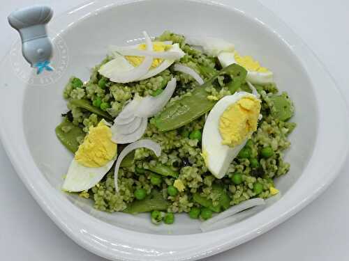 Salade de boulgour, pois, oeuf et pesto ail des ours