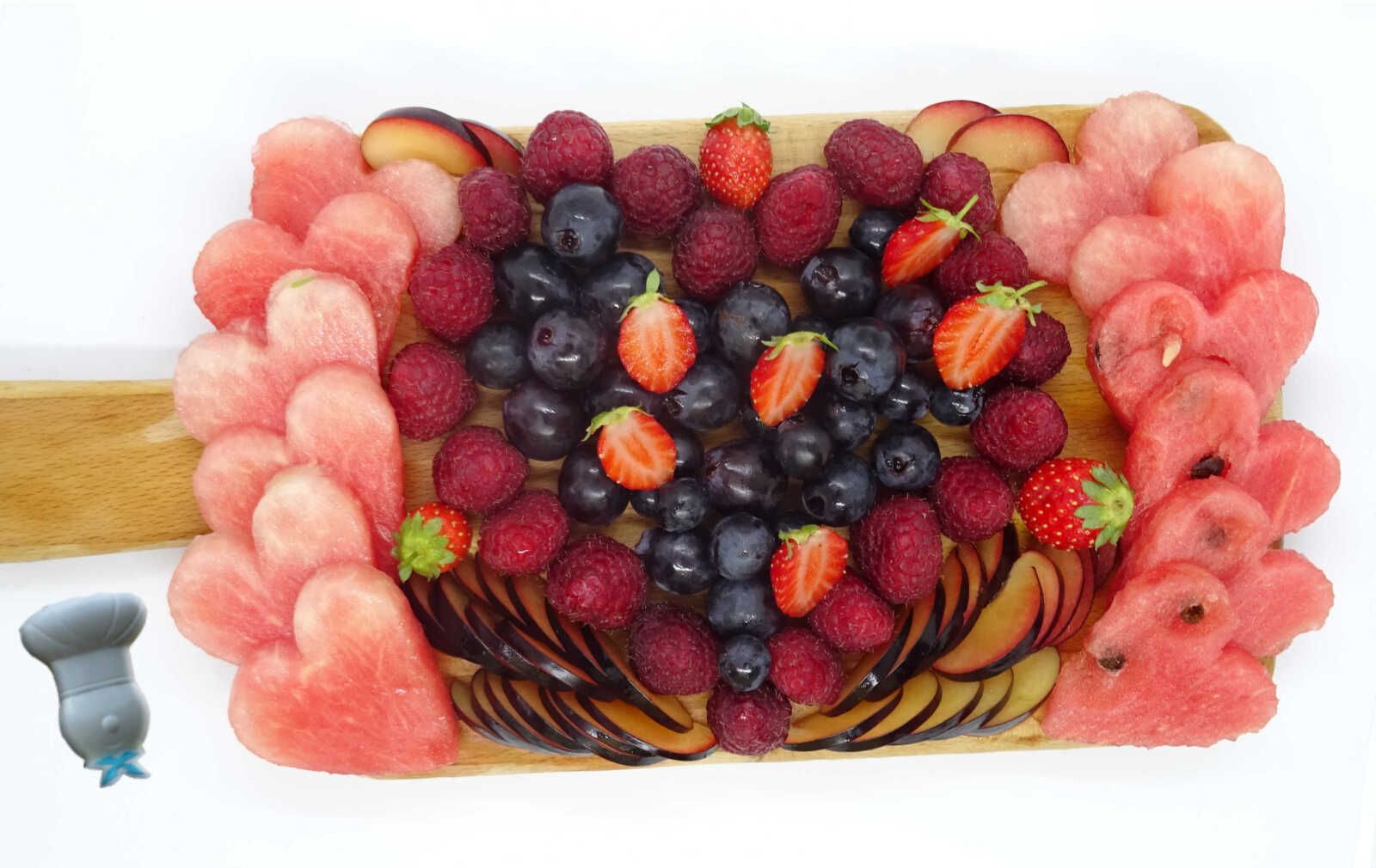 Planche de fruits rouges d'été