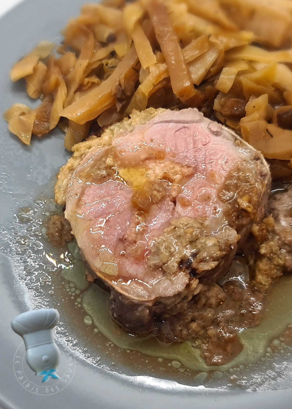 Rôti farci au Bleu du Vercors , poire et noix