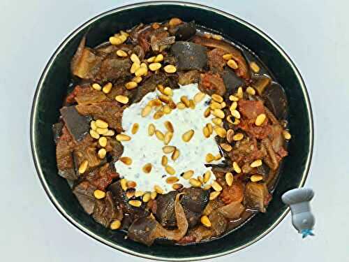 Confit d'aubergines épicé et yaourt crémeux