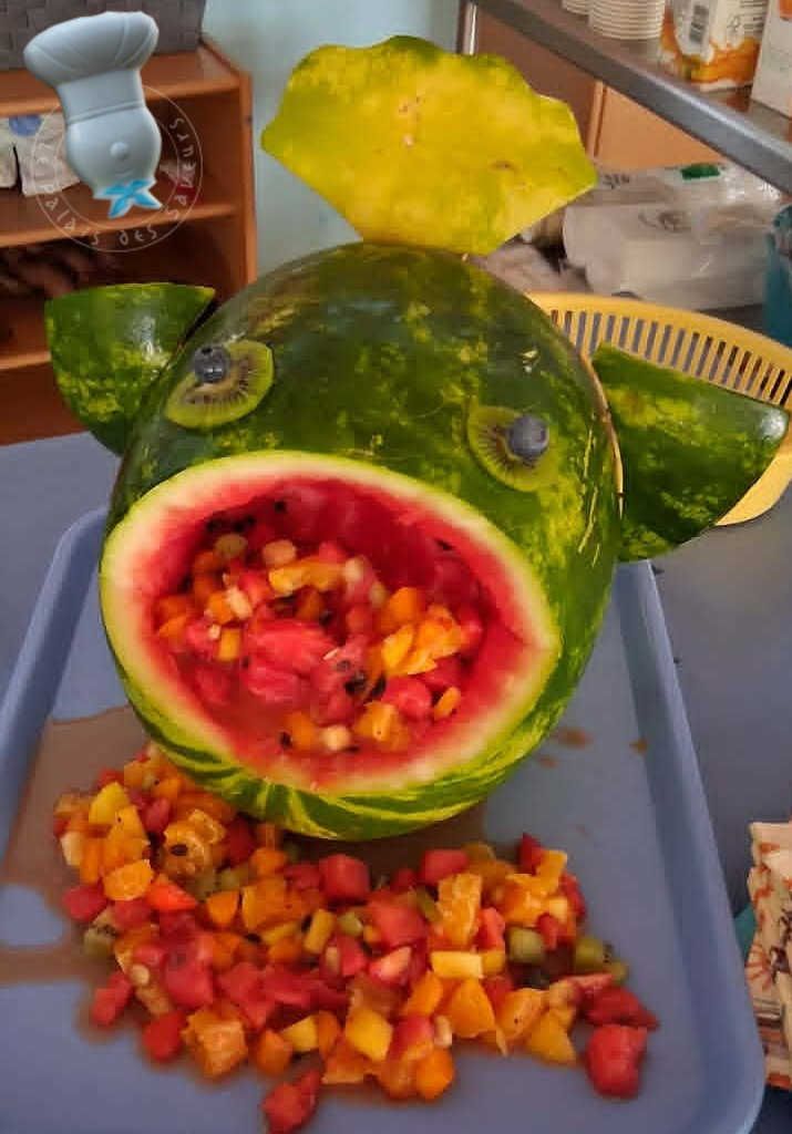 Sculpture sur pastèque: le poisson