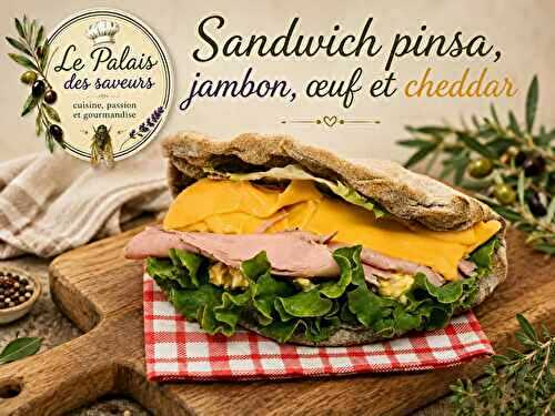 Sandwich pinsa jambon, œuf et cheddar