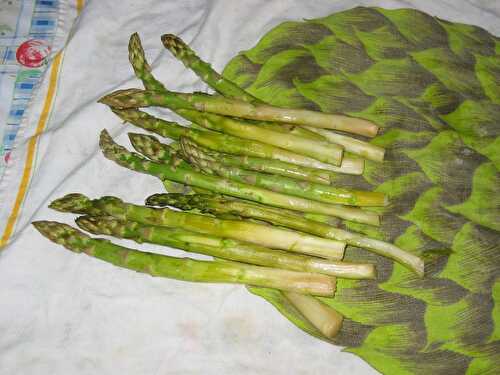 Asperges vertes et leur chiffonnade de jambon serrano